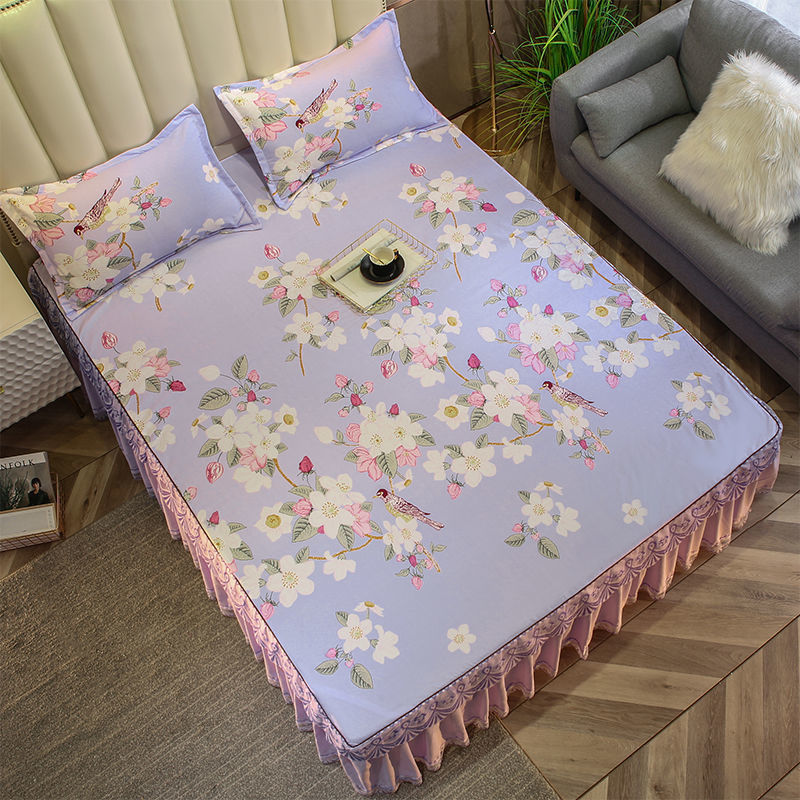 Bedspread, Bed Skirt, Protective Cover, Three-Piece High-End Bed Sheet